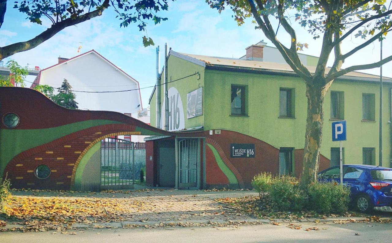 Hostel Wygodne Pokoje H16 Chorzów Exterior foto